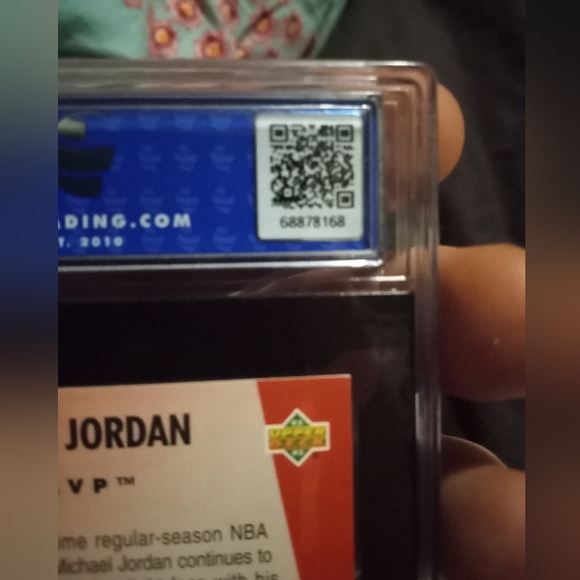 Graded 1992 upper deck Michael Jordan MVP Hologram card - Picture 5 of 7